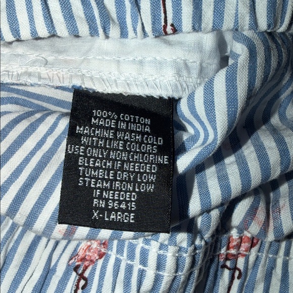 Massive Flamingo Seersucker Shorts - Picture 3 of 4